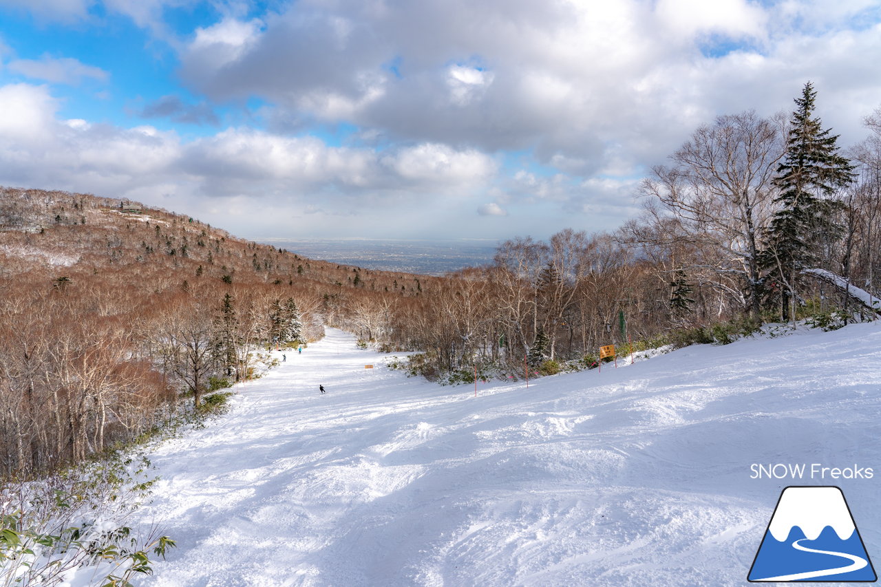 サッポロテイネ｜久しぶりの降雪で粉雪コンディション復活！ゲレンデ上部、2本の中斜面が絶好調(*^^)v